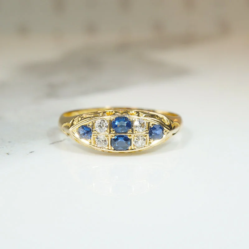 Charming English Sapphire & Diamond 18ct Gold Ring