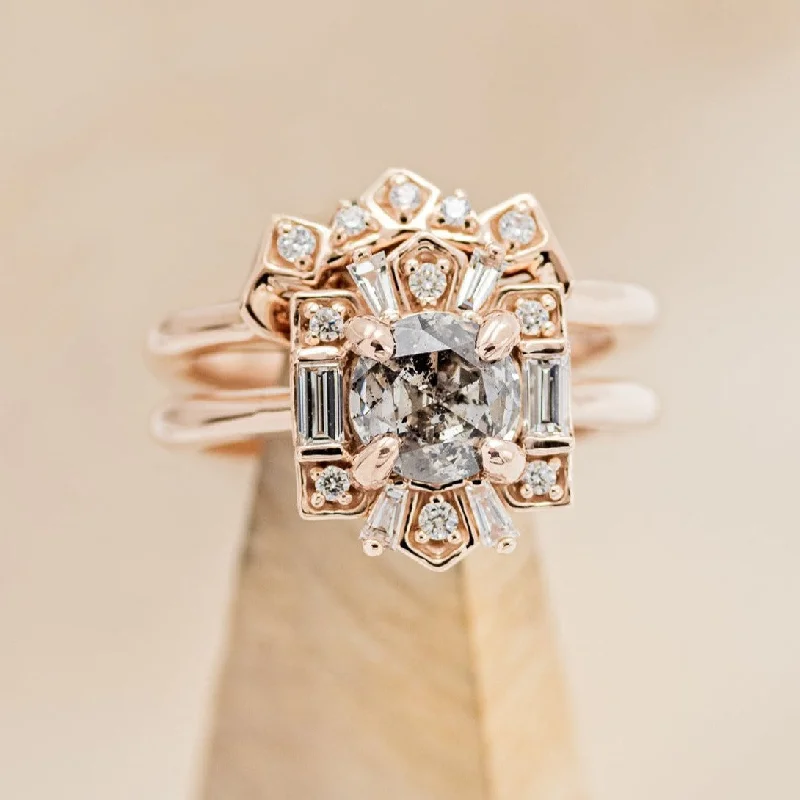 "CLEOPATRA" - ROUND CUT SALT & PEPPER DIAMOND ENGAGEMENT RING WITH DIAMOND TRACER