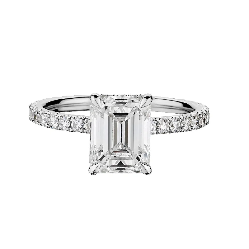 EMERALD CUT DIAMOND RING