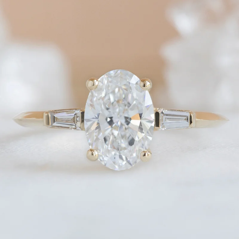 The Ash Ring | 1.09ct Lab Grown Oval White Diamond in 14K Yellow Gold