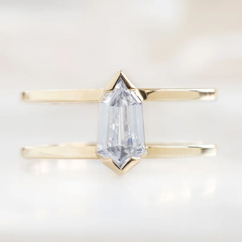 The Poppy Ring | 0.69ct Geometric White Diamond in 14K Yellow Gold