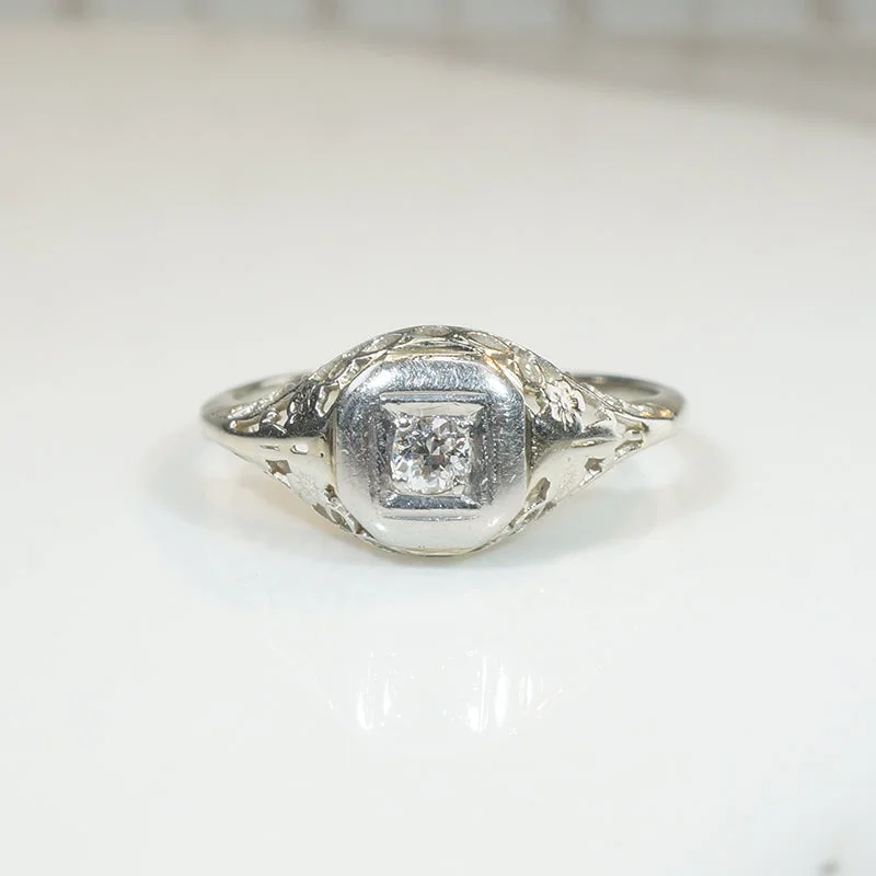 Vintage Filigree Diamond Ring