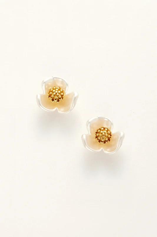 Leona Floral Pearl Stud Earrings