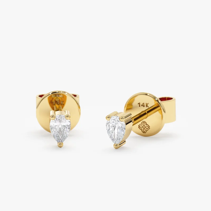 Pear-Cut Diamond Studs, Lagrima